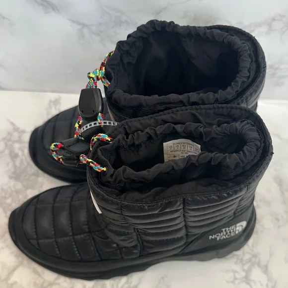 The North Face Women’s Thermoball Bootie - Picture 8 of 12